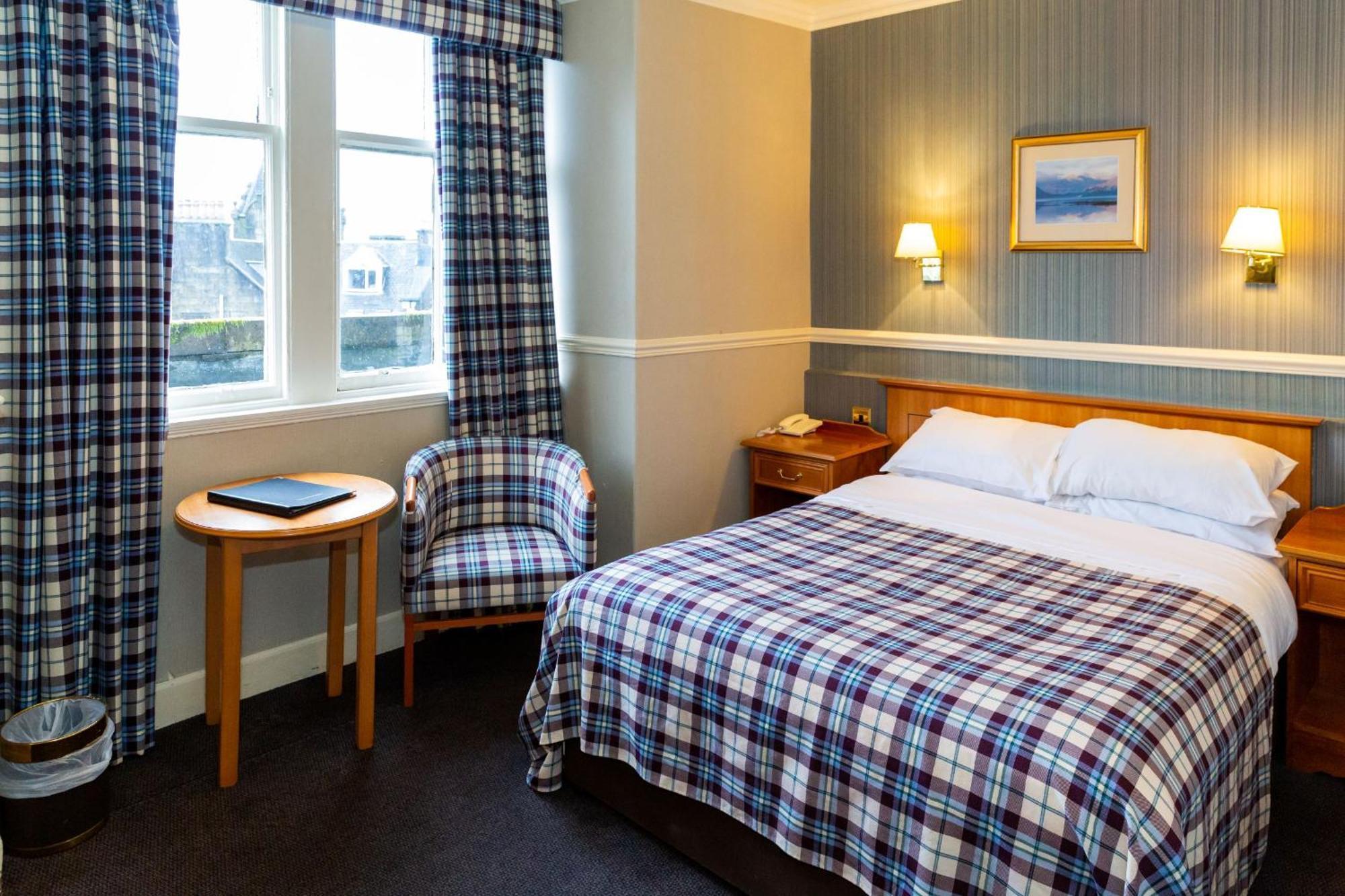 The Royal Hotel Oban Room photo